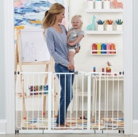 Regalo 56-Inch Extra WideSpan Walk Through Baby Gate. Appears New