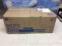 Pacific Blue Multifold Recycled Paper Towels, 16 Packs of 250 - New