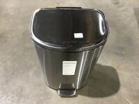 45L D-Shape Step Trash Can - Cosmetic Damage
