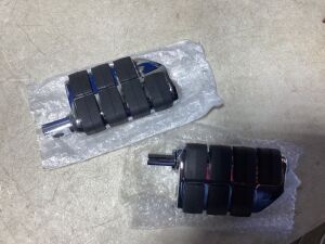 Motorcycle Foot Rest Pegs for Harley Dyna