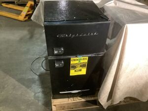 Frigidaire 3.2 cu. ft. 2 Door Retro Mini Fridge - Dent on Top