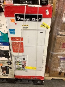 Magic Chef 4.5cu.ft Two Door Refrigerator