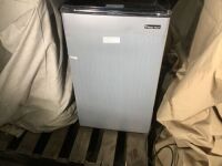 Magic Chef 4.4 cu. ft. Mini Fridge - Minor Dents/Scratches, Top Rear Corners Damaged
