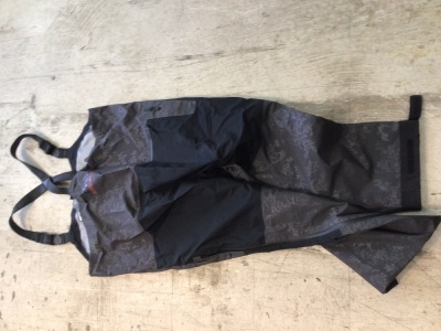 Cabela' Gore-Tex Guidewear Bibs, Size 3XL, New with Tags