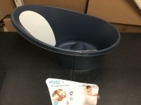 Beaba by Shnuggle Baby Bath Tub with Padded Backrest - Appears New