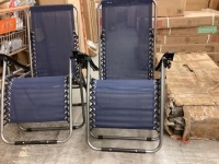 Set of 2 Lounge Chairs, Table