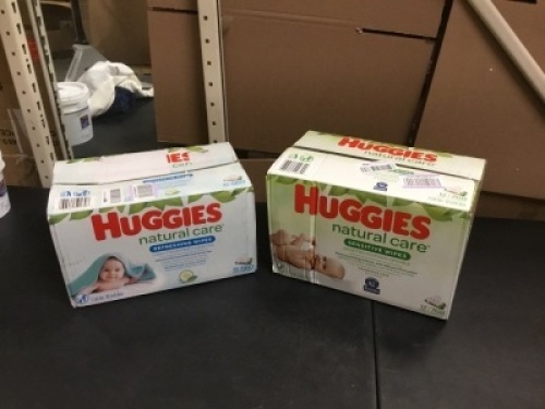 Huggies Natural Care Refreshing Wipes & Sensitive Wipes - Appear New