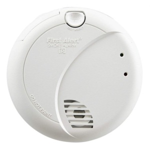 First Alert BRK 7010B Hardwired Photoelectric Smoke Alarm