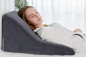 Bed Wedge Pillow with Removable Velvet Cover