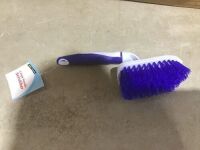 Case of (48) Large Handle Scrubbers
