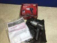 Husky&nbsp;1/2 in. Impact Wrench 450 ft./lbs.