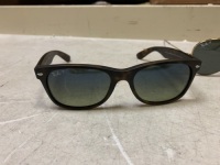 Ray-Ban RB2132 New Wayfarer Polarized Sunglasses 55 mm, and&nbsp;Ray-Ban Rb3025 Classic Polarized Aviator Sunglasses 55 mm. Appear New