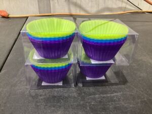 Lot of (4) Silicone Baking Cups, 6 pc