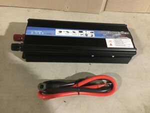 DC 12V to AC 220V Power Inverter 