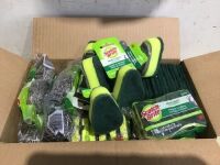 Box of Sponges & Scrubbers&nbsp;