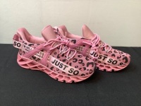 Womens Just So So Running Shoes, EU 42/US 11.5