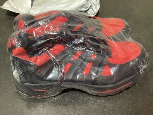 Red/Black Tennis Shoes, Size 41 