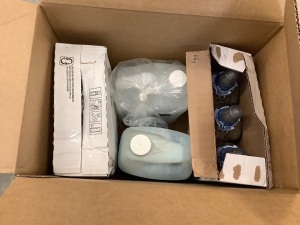 Box of Misc Cleaning Supplies