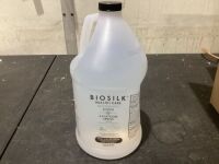 Case of (4) BioSilk Health+Care Moisturizing Hand Sanitizer Spray w/ Alcohol & Peroxide, 1 Gal - Exp 06-2023
