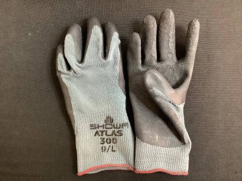 10 Pairs of SHOWA Coated Gloves: L ( 9 ), Palm and Fingers, Dipped, Latex